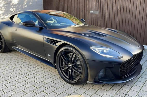 阿斯顿马丁dbs多少钱