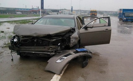 大清乾隆年制珐琅彩花瓶(大清乾隆年制花瓶值多少钱)