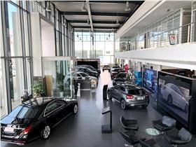 乾隆朝服像郎世宁(郎世宁乾隆画像真品)